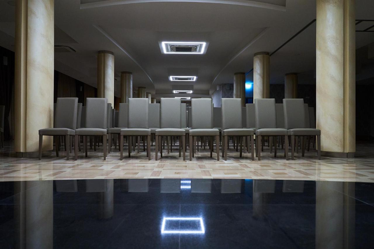La Casa Del Pellegrino Hotel Manoppello Bagian luar foto