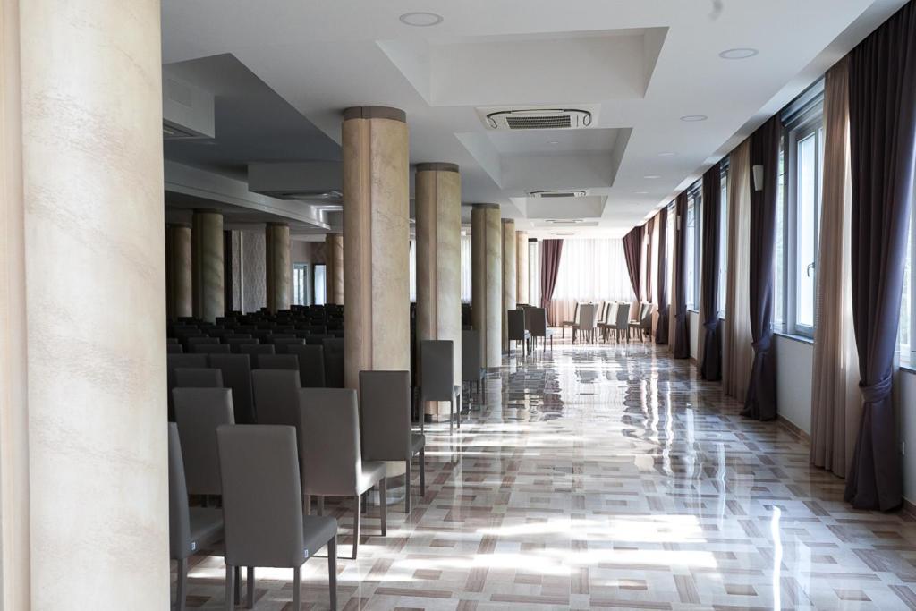 La Casa Del Pellegrino Hotel Manoppello Bagian luar foto